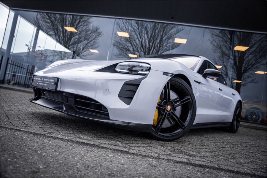 Porsche Taycan GTS 93 kWh ** PCCB ** PDLS+ ** HUD ** Panodak ** Sport Design Carbon ** 4WS NP 190K ** Rijbereik tot 504km (WLTP)