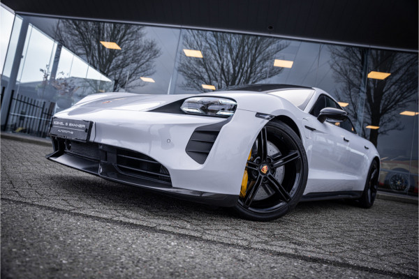 Porsche Taycan GTS 93 kWh ** PCCB ** PDLS+ ** HUD ** Panodak ** Sport Design Carbon ** 4WS NP 190K ** Rijbereik tot 504km (WLTP)