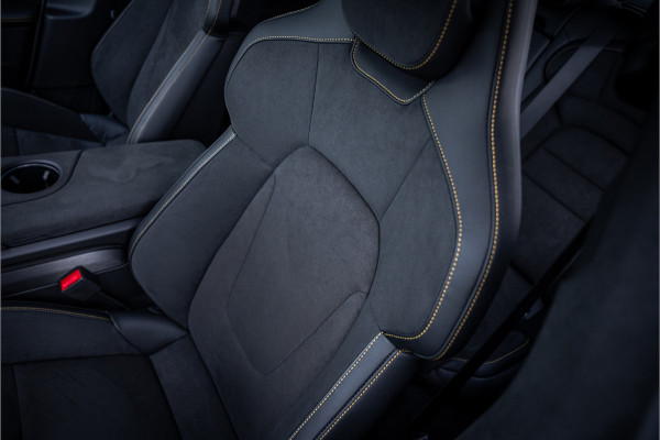 Porsche Taycan GTS 93 kWh ** PCCB ** PDLS+ ** HUD ** Panodak ** Sport Design Carbon ** 4WS NP 190K ** Rijbereik tot 504km (WLTP)