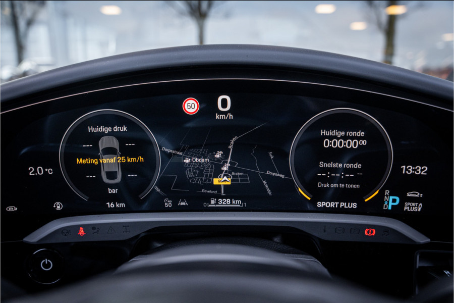 Porsche Taycan GTS 93 kWh ** PCCB ** PDLS+ ** HUD ** Panodak ** Sport Design Carbon ** 4WS NP 190K ** Rijbereik tot 504km (WLTP)