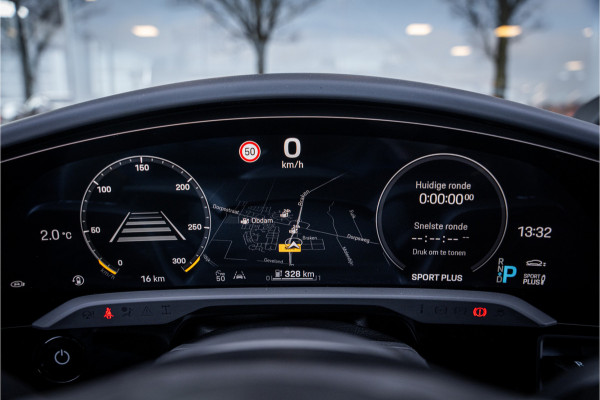 Porsche Taycan GTS 93 kWh ** PCCB ** PDLS+ ** HUD ** Panodak ** Sport Design Carbon ** 4WS NP 190K ** Rijbereik tot 504km (WLTP)