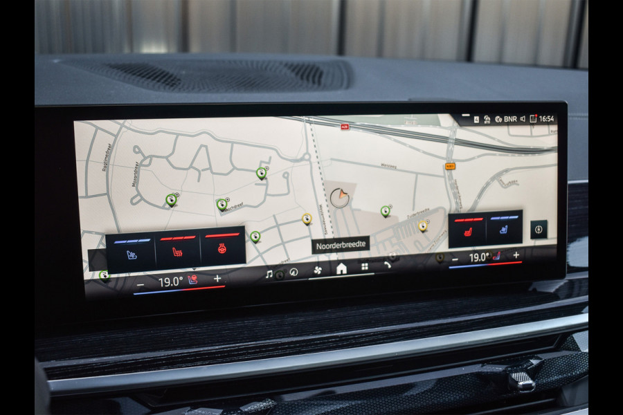 BMW X5 xDrive50e 490pk M Sport Pro | Panorama dak | Luchtvering | Comfort Access | Soft Close | Trekhaak | Shadowline Lights | Comfort Seats | 4-Zone Climate | Driving Assistant Prof. | Harman/Kardon | Ambient Ai