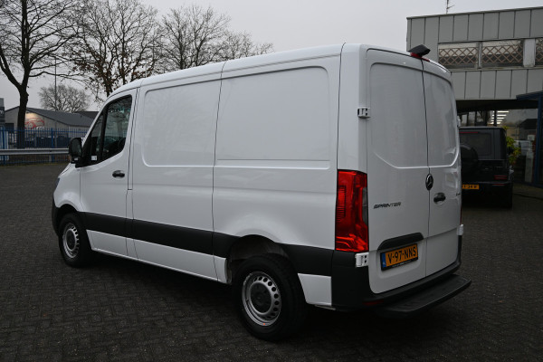 Mercedes-Benz Sprinter 211 CDI L1H1 FWD 3000 kg Trekgewicht, MBUX navigatie met parkeerpakket, Etc.