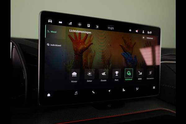 Škoda Kodiaq Sportline Business PHEV 1.5 TSI 204 pk 6 versn. DSG | Panoramadak | Wegklapbare trekhaak | 20 inch lichtmetalen velgen| Winter pakket | Verwarmbare vooruit