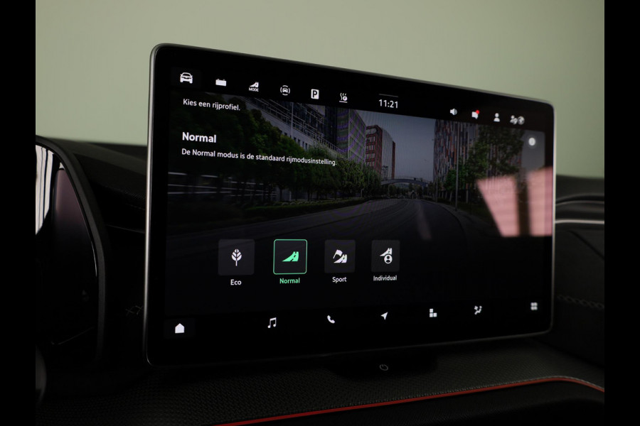 Škoda Kodiaq Sportline Business PHEV 1.5 TSI 204 pk 6 versn. DSG | Panoramadak | Wegklapbare trekhaak | 20 inch lichtmetalen velgen| Winter pakket | Verwarmbare vooruit