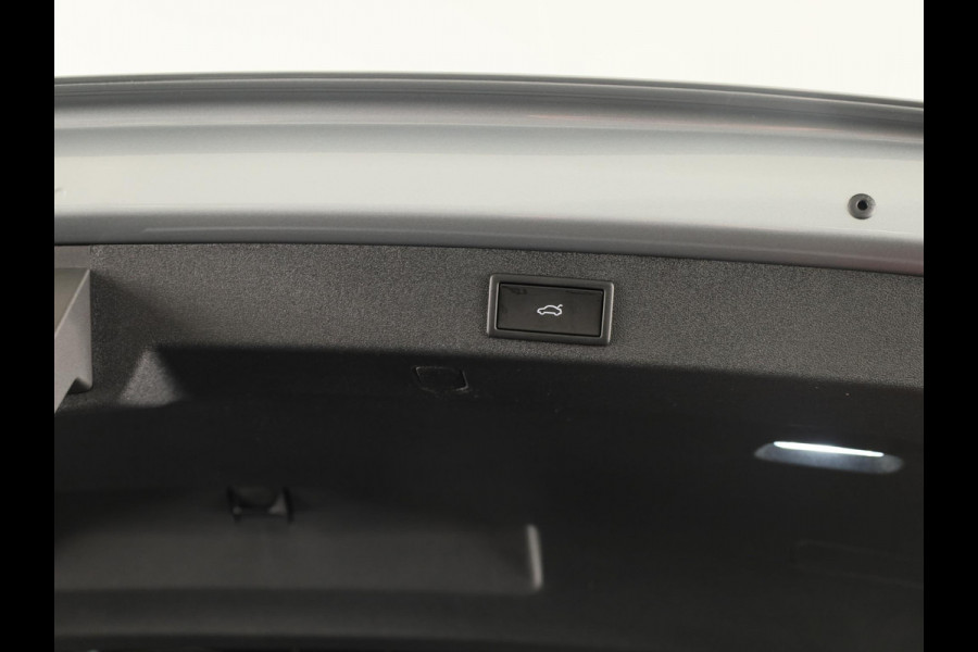 Škoda Kodiaq Sportline Business PHEV 1.5 TSI 204 pk 6 versn. DSG | Panoramadak | Wegklapbare trekhaak | 20 inch lichtmetalen velgen| Winter pakket | Verwarmbare vooruit