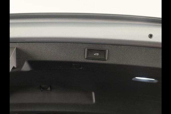 Škoda Kodiaq Sportline Business PHEV 1.5 TSI 204 pk 6 versn. DSG | Panoramadak | Wegklapbare trekhaak | 20 inch lichtmetalen velgen| Winter pakket | Verwarmbare vooruit