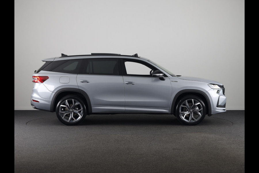 Škoda Kodiaq Sportline Business PHEV 1.5 TSI 204 pk 6 versn. DSG | Panoramadak | Wegklapbare trekhaak | 20 inch lichtmetalen velgen| Winter pakket | Verwarmbare vooruit