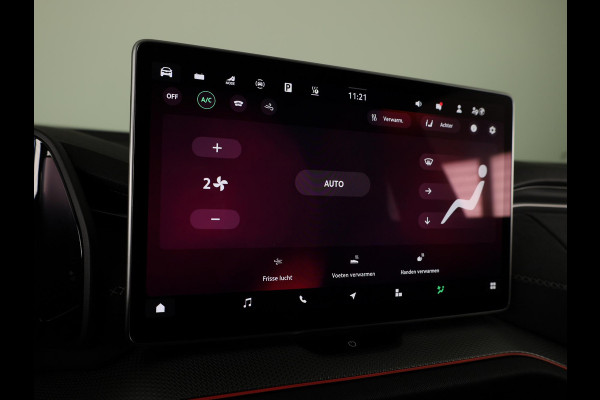 Škoda Kodiaq Sportline Business PHEV 1.5 TSI 204 pk 6 versn. DSG | Panoramadak | Wegklapbare trekhaak | 20 inch lichtmetalen velgen| Winter pakket | Verwarmbare vooruit