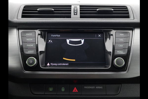 Škoda Fabia Combi TSI 95 PK BUSINESS SPORT GARANTIE 9-2030* VOLLEDIG ONDERHOUDEN. PDC V+A . FULL MAP NAVI . ELEKTRISCHE RAMEN V+A .