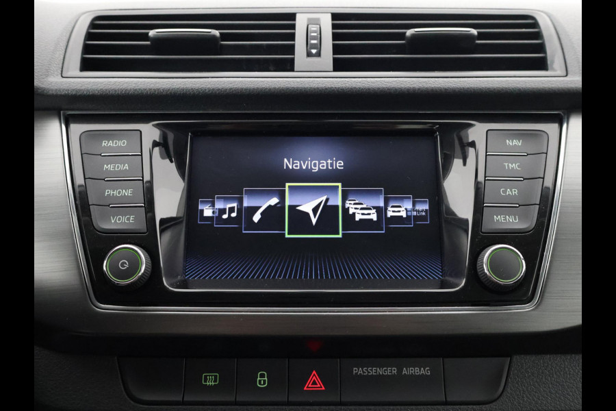 Škoda Fabia Combi TSI 95 PK BUSINESS SPORT GARANTIE 9-2030* VOLLEDIG ONDERHOUDEN. PDC V+A . FULL MAP NAVI . ELEKTRISCHE RAMEN V+A .