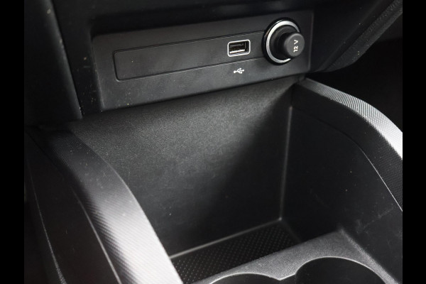 Škoda Fabia Combi TSI 95 PK BUSINESS SPORT GARANTIE 9-2030* VOLLEDIG ONDERHOUDEN. PDC V+A . FULL MAP NAVI . ELEKTRISCHE RAMEN V+A .