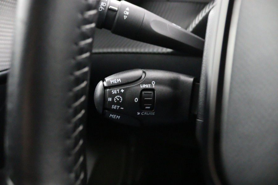 Peugeot e-208 EV Allure 50 kWh*3FASE*CRUISE*ECC*CARPLAY*CAM