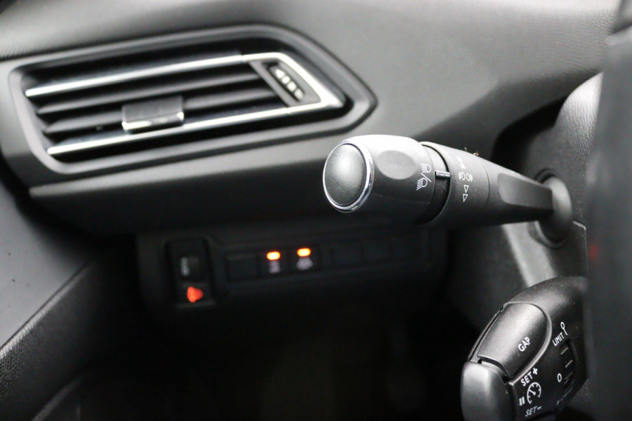 Peugeot 308 SW 1.2 PureTech Blue*ACC*CAM*NAVI*ECC*TEL*CARPLAY*