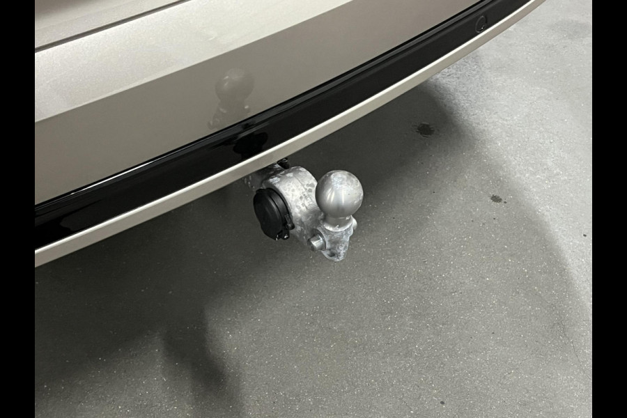 Volvo XC90 2.0 T8 Plug-in hybrid AWD Ultra Dark Luchtvering | Massage | Bowers & Wilkins | Trekhaak | Adapt. Cruise | Stoelventilatie | 22" wielen | 360 camera | Head-up