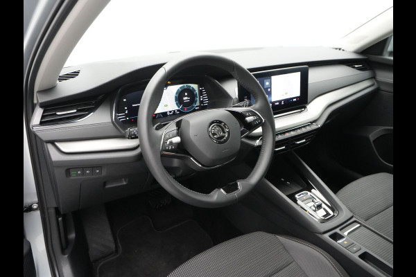 Škoda Octavia Combi 1.0 e-TSI 110pk DSG Business Edition Navigatie Digital Cockpit Pdc Android/Carplay Lm Velgen