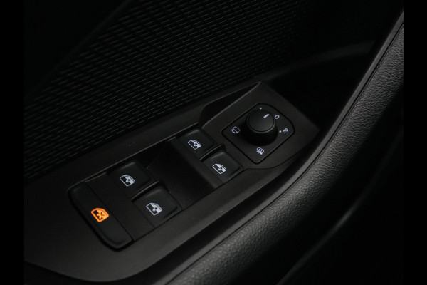 Škoda Octavia Combi 1.0 e-TSI 110pk DSG Business Edition Navigatie Digital Cockpit Pdc Android/Carplay Lm Velgen