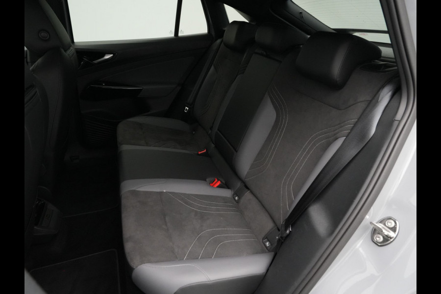 Volkswagen ID.5 Pro Business 77 kWh 286pk Navigatie Stoel/Stuurverwarming Camera Acc Carplay