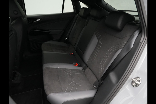 Volkswagen ID.5 Pro Business 77 kWh 286pk Navigatie Stoel/Stuurverwarming Camera Acc Carplay