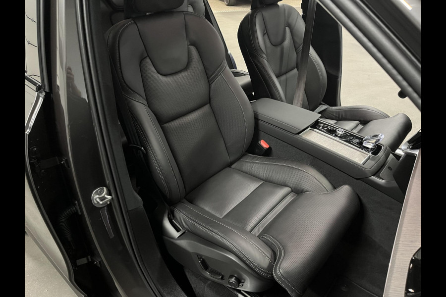 Volvo XC90 2.0 T8 Plug-in hybrid AWD Ultra Dark Luchtvering | Massage | Bowers & Wilkins | Trekhaak | Adapt. Cruise | Stoelventilatie | 22" wielen | 360 camera | Head-up