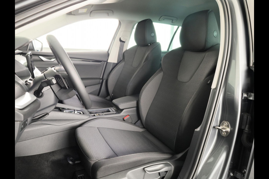 Škoda Octavia Combi Business Edition m-HEV 1.5 TSI 115 pk 7 versn. DSG | Sunset | Wegklapbare trekhaak | 18 inch lichtmetalen velgen Vega Aero zwart