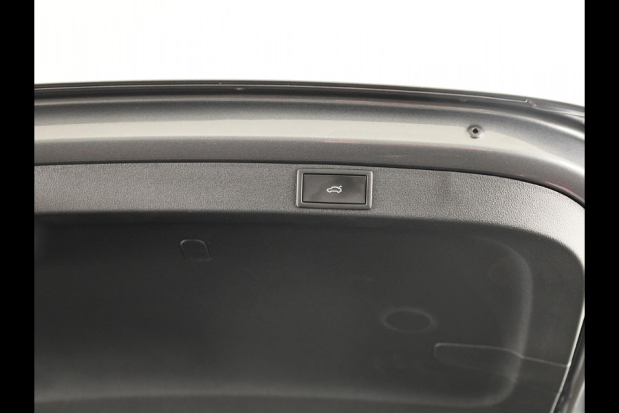 Škoda Octavia Combi Business Edition m-HEV 1.5 TSI 115 pk 7 versn. DSG | Sunset | Wegklapbare trekhaak | 18 inch lichtmetalen velgen Vega Aero zwart