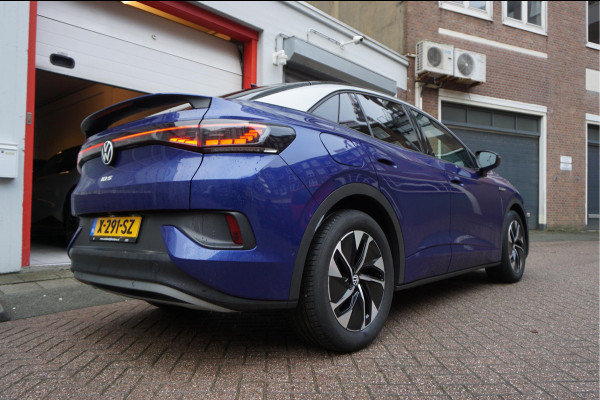 Volkswagen ID.5 Pro 77 kWh | 94%SOH | Panoramadak | MATRIX | Leer | 360 camera | Adaptieve cruise + lane departure met stuurcorrectie | Dakspoiler | Apple Carplay | Key Less Entry/ Go | Sfeerverlichting