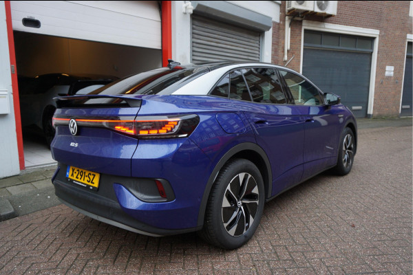 Volkswagen ID.5 Pro 77 kWh | 94%SOH | Panoramadak | MATRIX | Leer | 360 camera | Adaptieve cruise + lane departure met stuurcorrectie | Dakspoiler | Apple Carplay | Key Less Entry/ Go | Sfeerverlichting