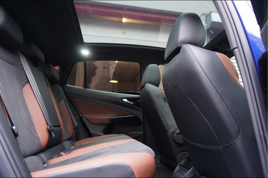 Volkswagen ID.5 Pro 77 kWh | 94%SOH | Panoramadak | MATRIX | Leer | 360 camera | Adaptieve cruise + lane departure met stuurcorrectie | Dakspoiler | Apple Carplay | Key Less Entry/ Go | Sfeerverlichting
