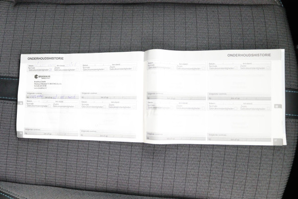 Peugeot 208 1.2 Allure*AUTOM*ACC*LANE-ASS*NAVI*CAM*CARPLAY*