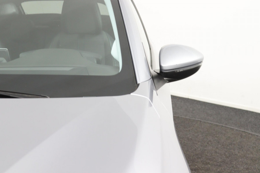 Peugeot 208 1.2 Allure*AUTOM*ACC*LANE-ASS*NAVI*CAM*CARPLAY*