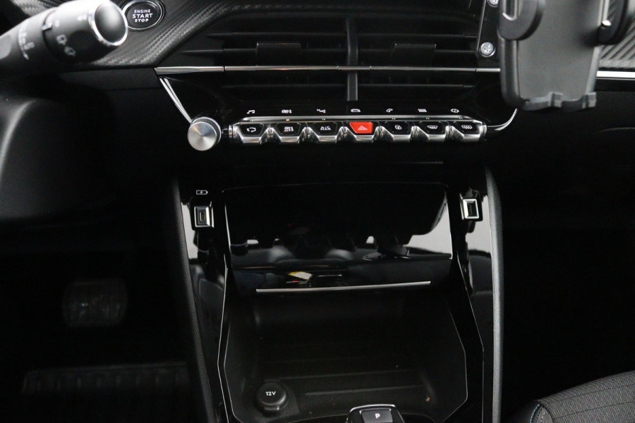 Peugeot 208 1.2 Allure*AUTOM*ACC*LANE-ASS*NAVI*CAM*CARPLAY*