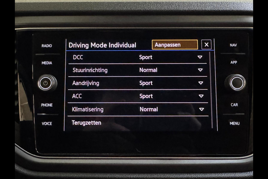 Volkswagen T-Roc Cabrio 1.5 TSI 150PK DSG R-LINE SPORT NAVI/PDC/LED/R-LINE