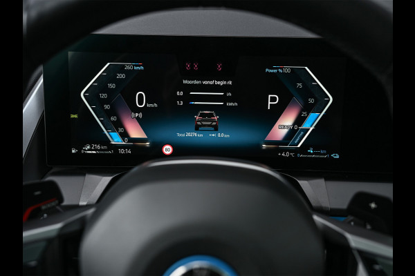 BMW X3 30e xDrive · M-Sport · Panorama dak · Sport stoelen · Driving Assistant Plus · Dab+ · Harman/Kardon · Adaptive Led · Head-Up · 3