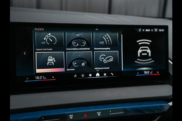 BMW X3 30e xDrive · M-Sport · Panorama dak · Sport stoelen · Driving Assistant Plus · Dab+ · Harman/Kardon · Adaptive Led · Head-Up · 3