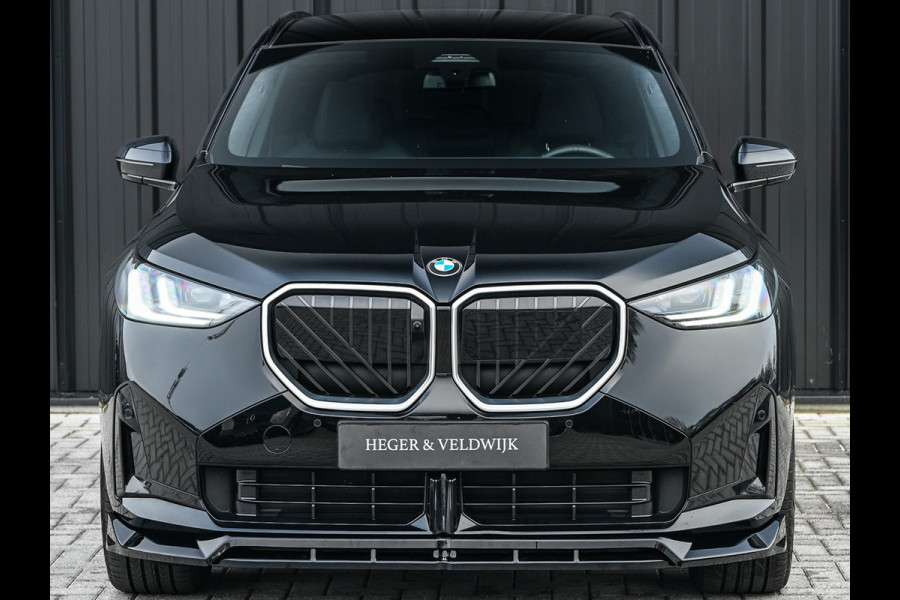BMW X3 30e xDrive · M-Sport · Panorama dak · Sport stoelen · Driving Assistant Plus · Dab+ · Harman/Kardon · Adaptive Led · Head-Up · 3
