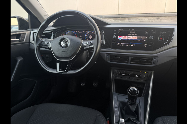 Volkswagen Polo 1.0 TSI Comfortline Business | Carplay | Camera | Virtual Cockpit | PDC | Navi