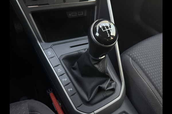 Volkswagen Polo 1.0 TSI Comfortline Business | Carplay | Camera | Virtual Cockpit | PDC | Navi