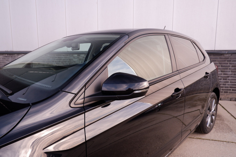 Volkswagen Polo 1.0 TSI Comfortline Business | Carplay | Camera | Virtual Cockpit | PDC | Navi