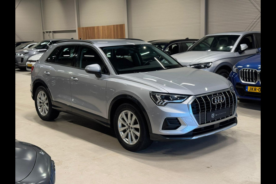 Audi Q3 35 TFSI 150PK Pro Line, S-Tronic, Virtual, Matrix, Apple Carplay, ACC, Blind Spot, Trekhaak, Voll Led, Voll Onderhouden