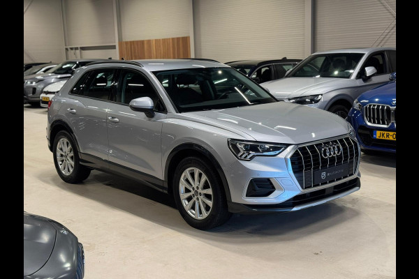 Audi Q3 35 TFSI 150PK Pro Line, S-Tronic, Virtual, Matrix, Apple Carplay, ACC, Blind Spot, Trekhaak, Voll Led, Voll Onderhouden