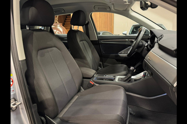 Audi Q3 35 TFSI 150PK Pro Line, S-Tronic, Virtual, Matrix, Apple Carplay, ACC, Blind Spot, Trekhaak, Voll Led, Voll Onderhouden