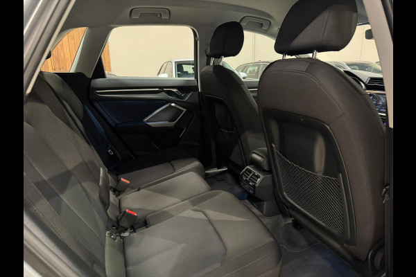Audi Q3 35 TFSI 150PK Pro Line, S-Tronic, Virtual, Matrix, Apple Carplay, ACC, Blind Spot, Trekhaak, Voll Led, Voll Onderhouden