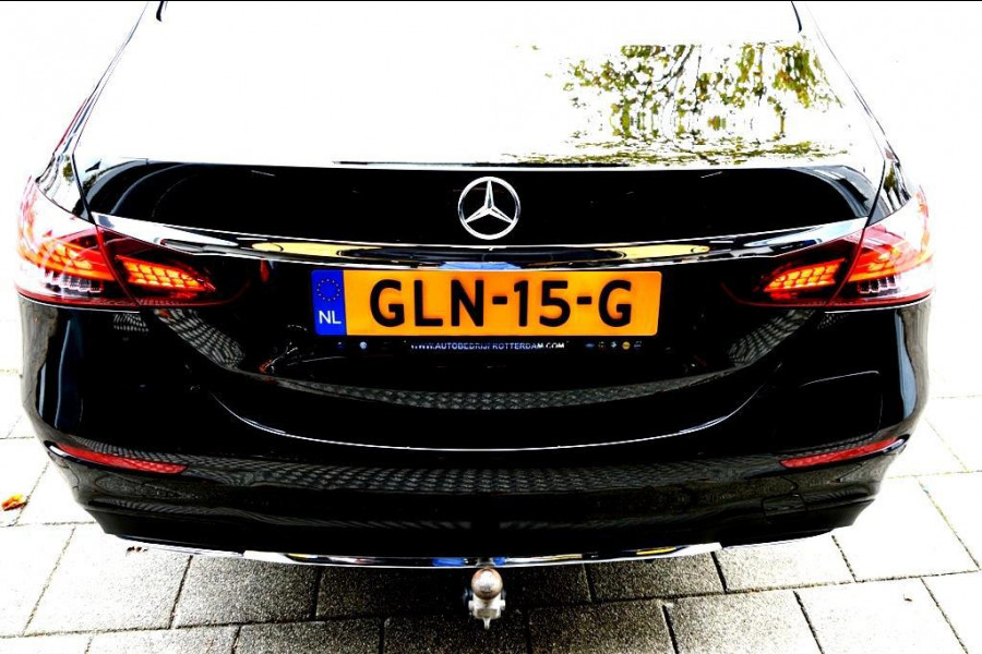 Mercedes-Benz E-Klasse 300 e AMG LEDER/NAVI/PANO/BURMESTER®