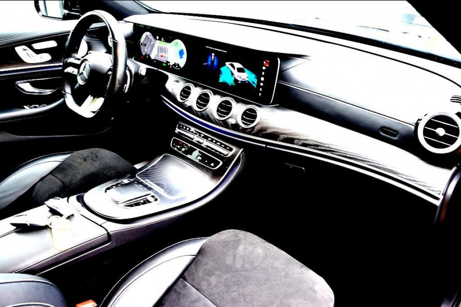 Mercedes-Benz E-Klasse 300 e AMG LEDER/NAVI/PANO/BURMESTER®