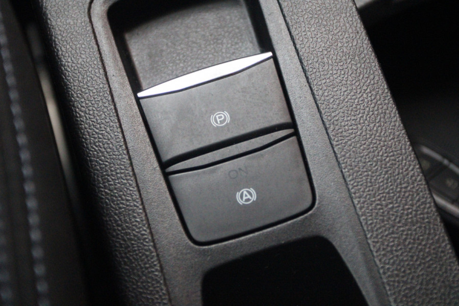 Ford Focus 1.0 EcoBoost Active Business | Trekhaak | Winterpakket