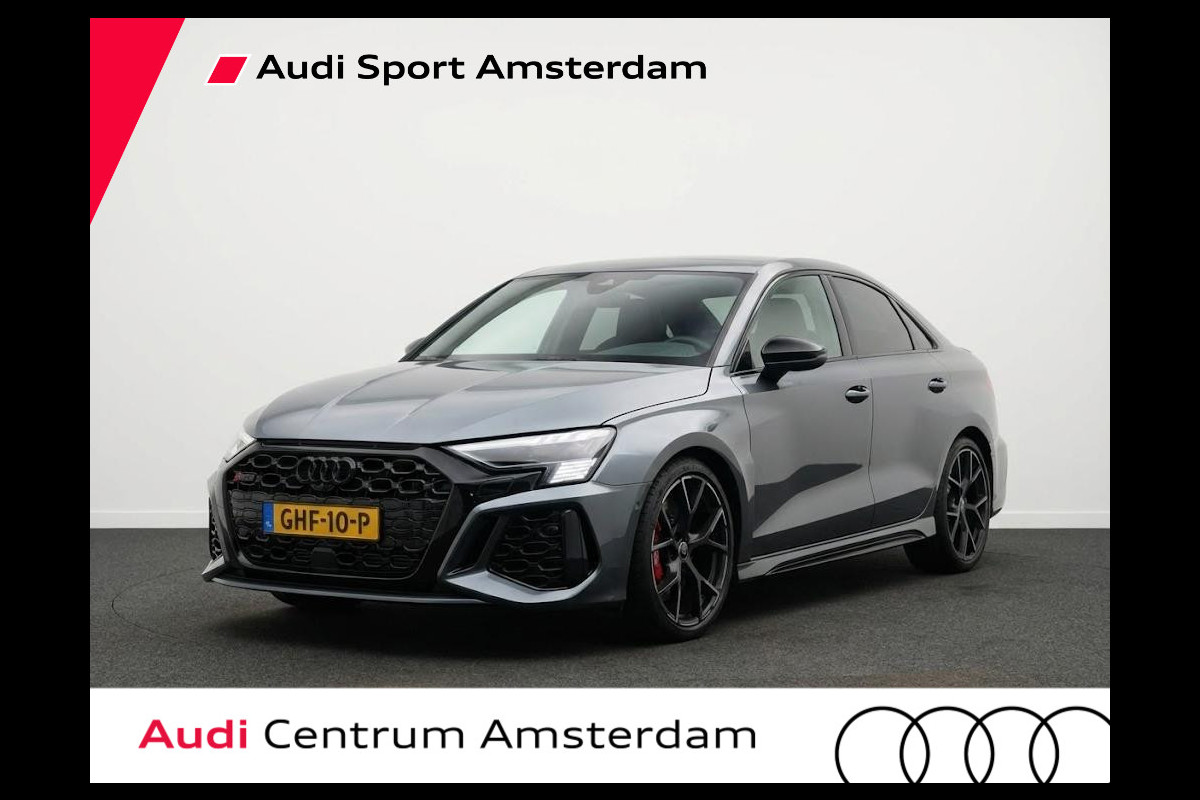 Audi RS 3 Limousine 2.5 TFSI quattro 400pk | Panoramadak | 3-spaaks sport afgevlakt stuurwiel | Adaptief onderstel | SONOS Premium 3D Audio