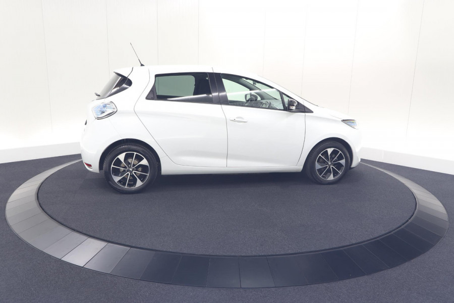Renault ZOE Q90 Intens Quickcharge 41 kWh | Huuraccu | Navigatie | Parkeersensoren | Climate Control