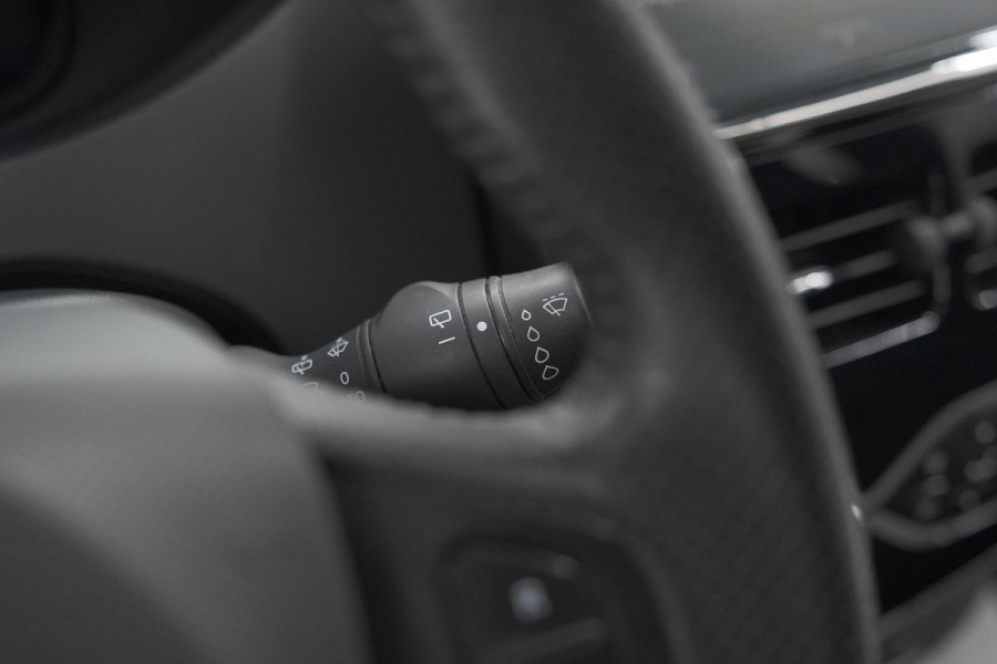 Renault ZOE Q90 Intens Quickcharge 41 kWh | Huuraccu | Navigatie | Parkeersensoren | Climate Control