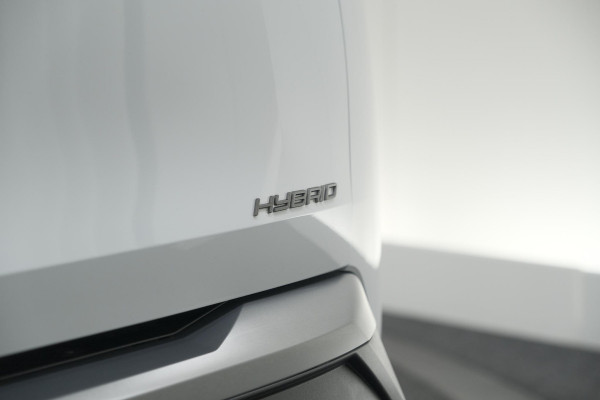 Peugeot 5008 Hybrid 136 e-DCS6 Allure | 7 Zitplaatsen | Camera | Stoelverwarming | Panoramic Navigation pack